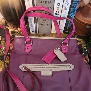 💗 SOLD SOLD Coach pink/purple/gray crossbody
💜